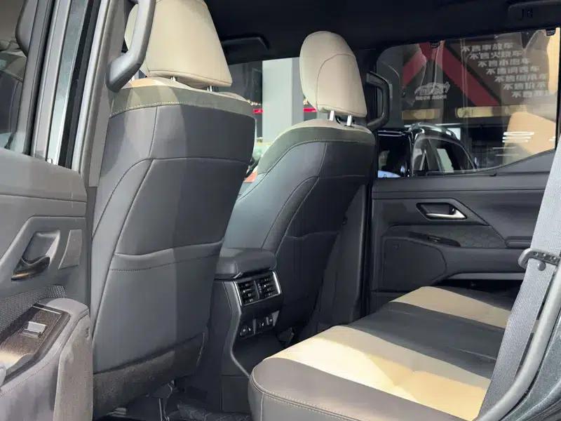 Lexus GX 2024 550h Overtrail Peak Edition — миниатюра 24