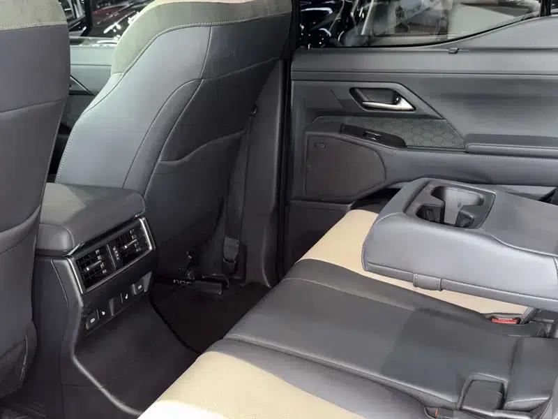 Lexus GX 2024 550h Overtrail Peak Edition — миниатюра 26