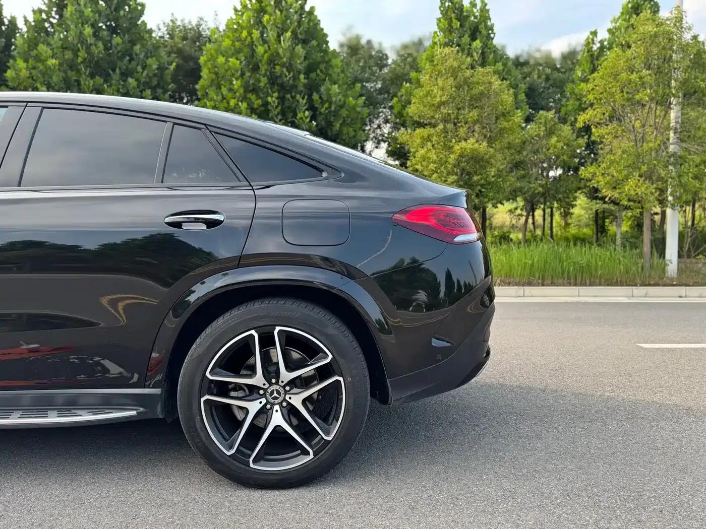 Mercedes-Benz GLE Coupe 2021 GLE 350 e 4MATIC Coupe SUV — миниатюра 11