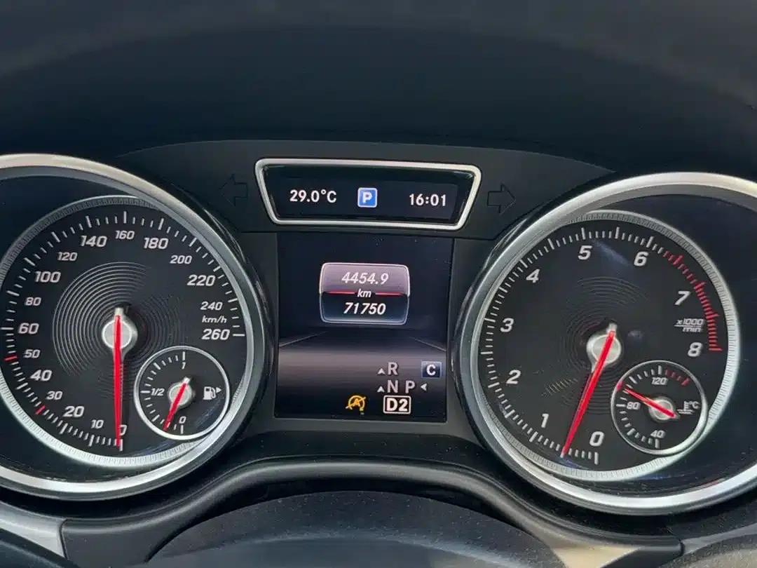 2017 Mercedes-Benz GLE Coupe, GLE 320 4MATIC Coupe SUV — миниатюра 3
