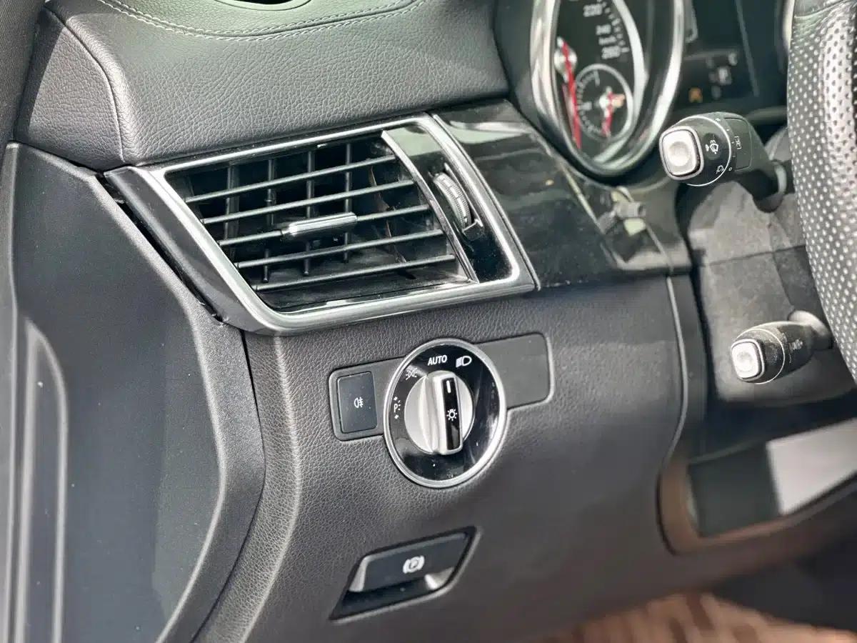 2015 Mercedes-Benz GLE Coupe, GLE 400 4MATIC Coupe SUV — миниатюра 25