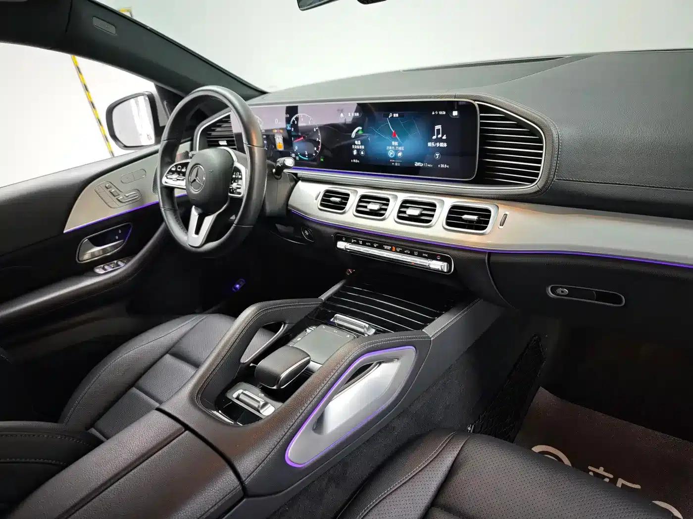 2020 Mercedes-Benz GLE Coupe, GLE 350 4MATIC Coupe SUV Luxury Model — миниатюра 16