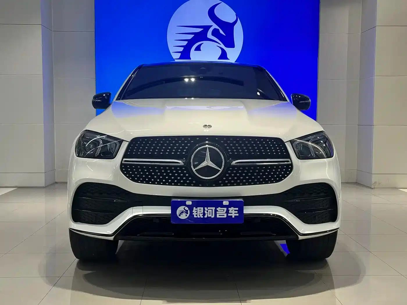 2020 Mercedes-Benz GLE Coupe, GLE 450 4MATIC Coupe SUV, Fashion Model — миниатюра 2