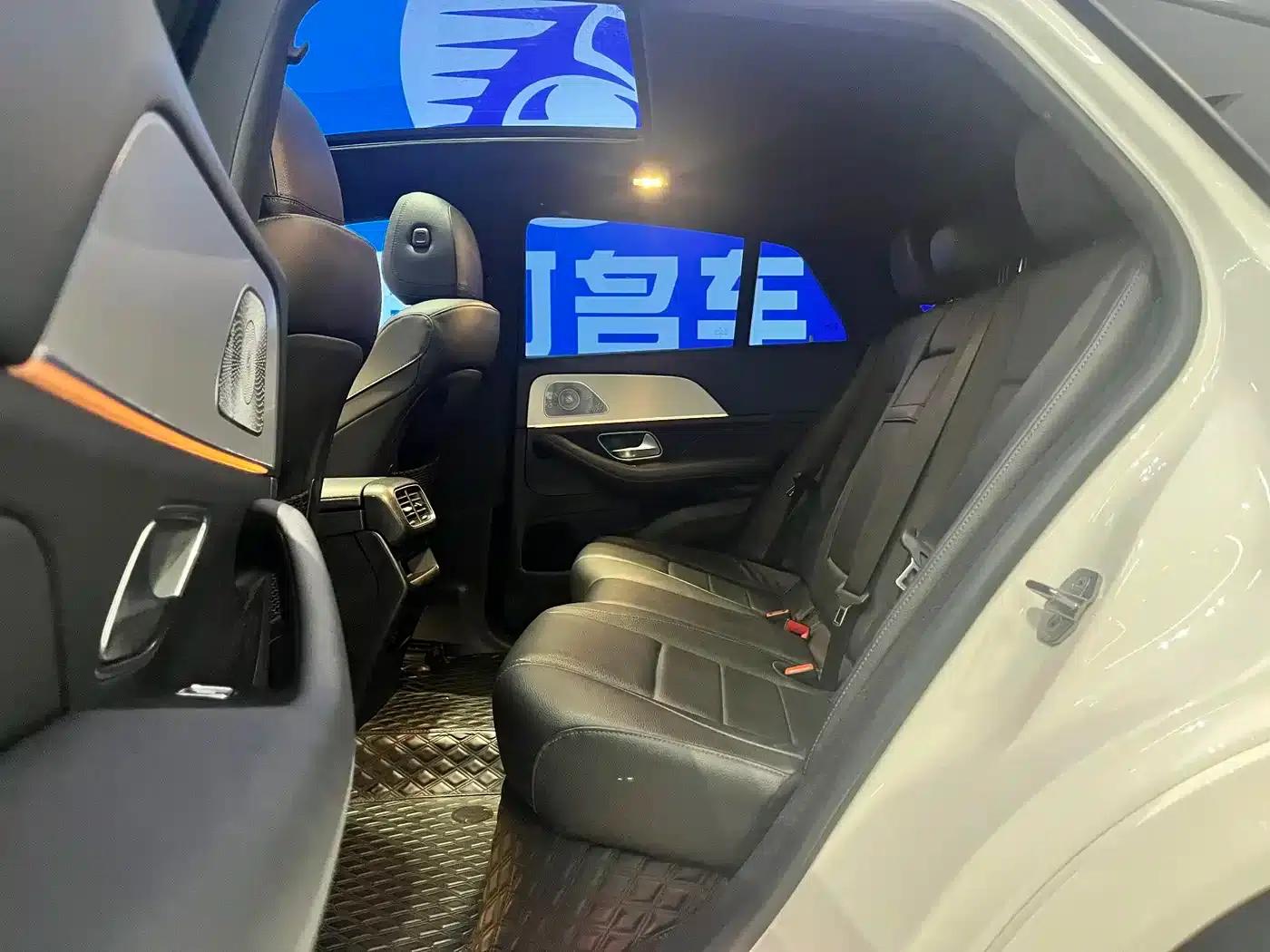 2020 Mercedes-Benz GLE Coupe, GLE 450 4MATIC Coupe SUV, Fashion Model — миниатюра 7
