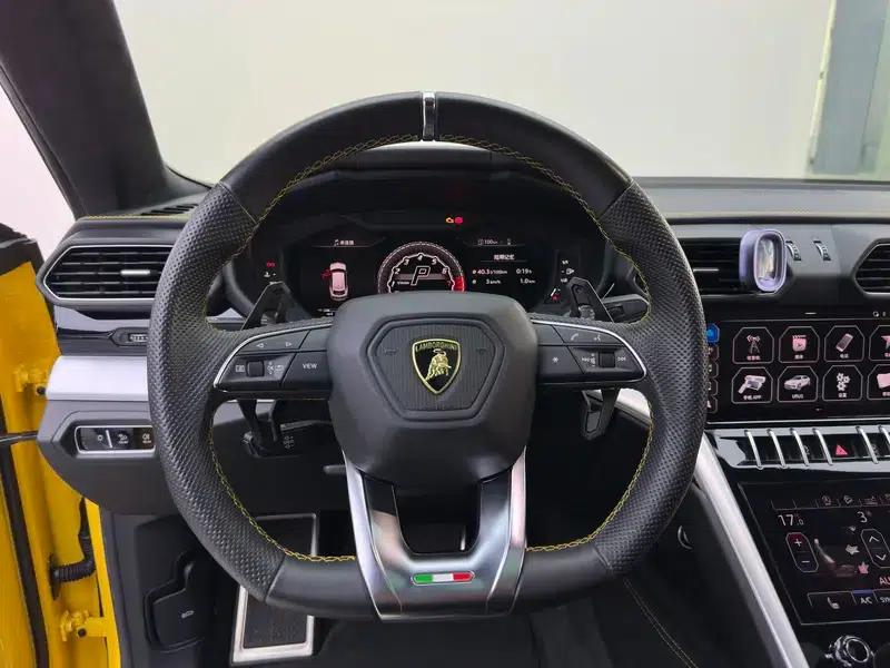 2021 Urus 4.0T V8 — миниатюра 14