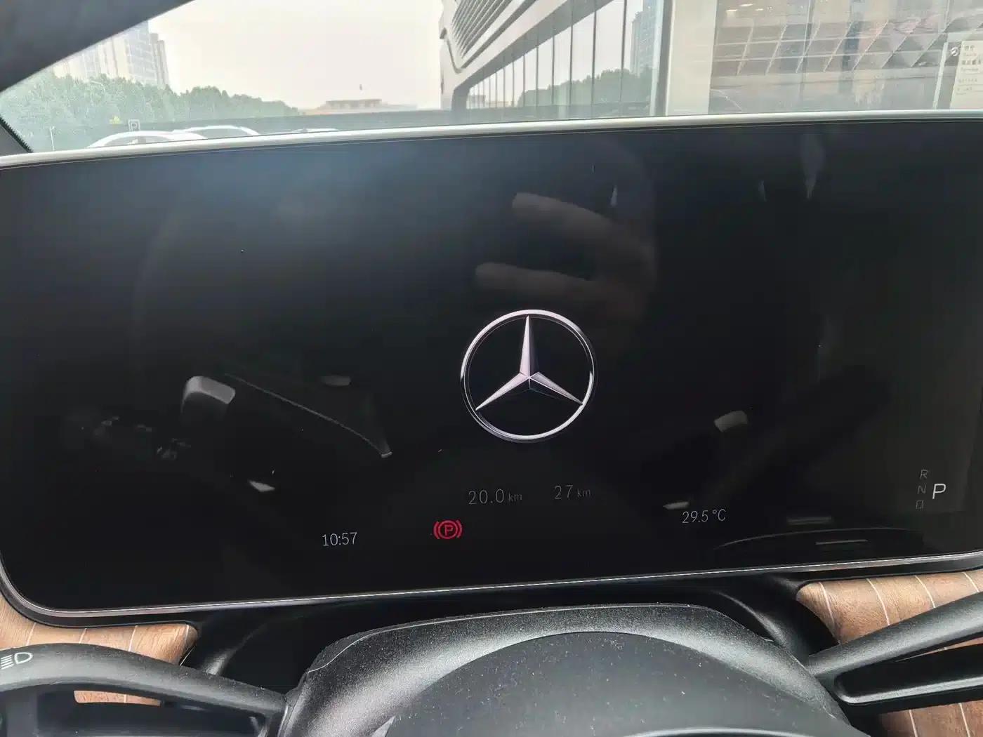Mercedes-Benz EQE 2025 500 4MATIC Pioneer Edition — миниатюра 3