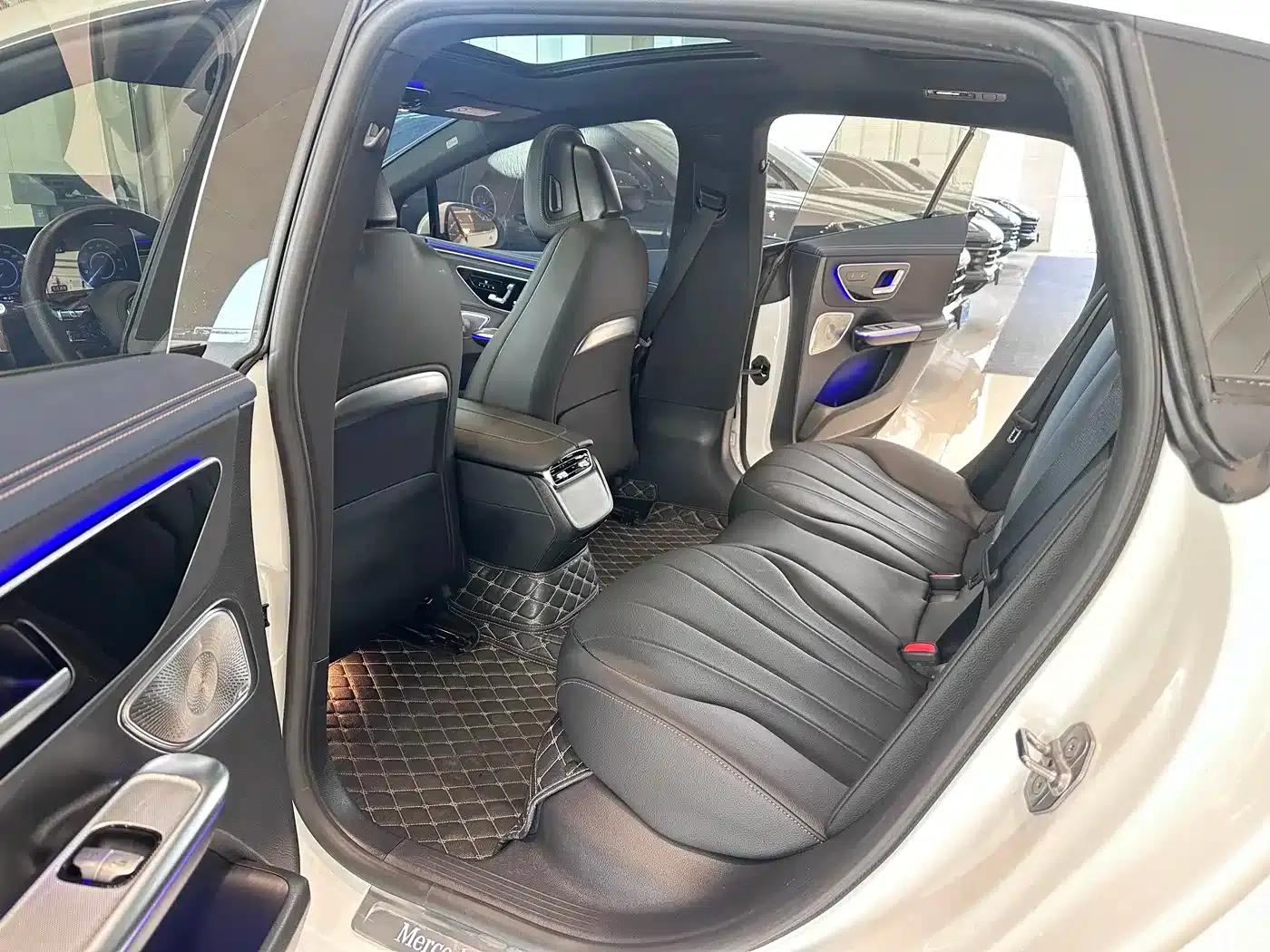 Mercedes-Benz EQE 2022 350 Luxury Edition — миниатюра 8