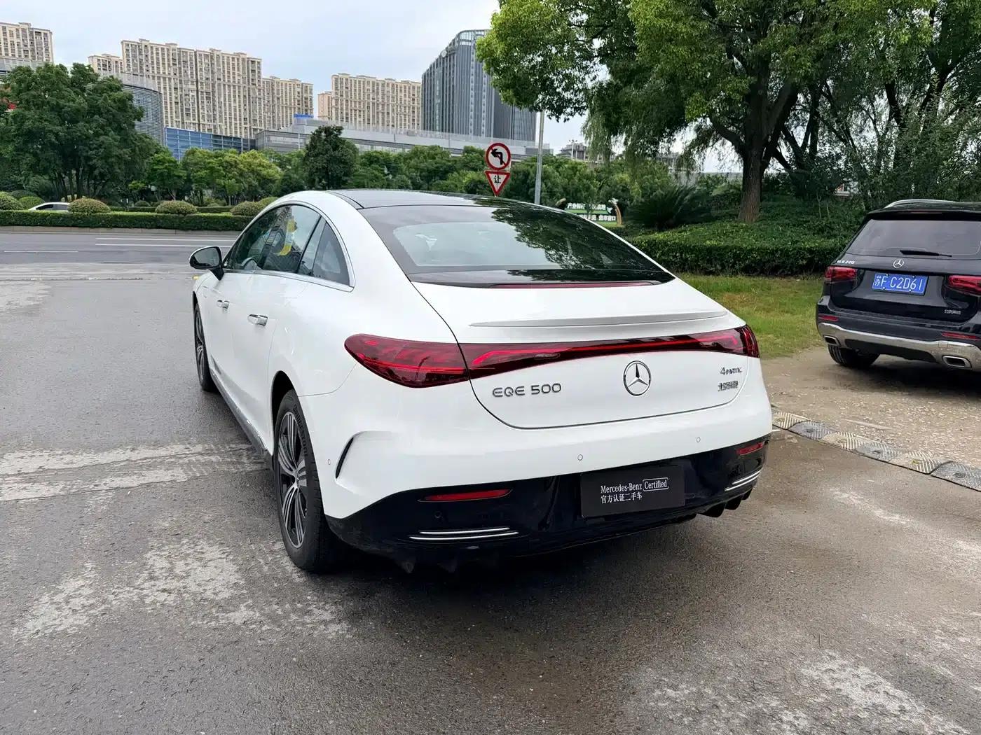 Mercedes-Benz EQE 2025 500 4MATIC Luxury Edition — миниатюра 13
