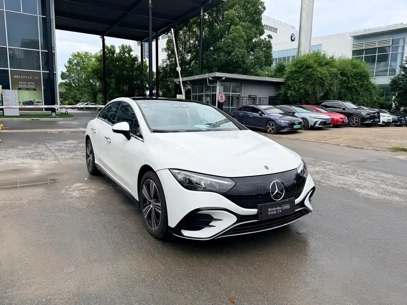 Mercedes-Benz EQE 2025 500 4MATIC Luxury Edition — миниатюра 3
