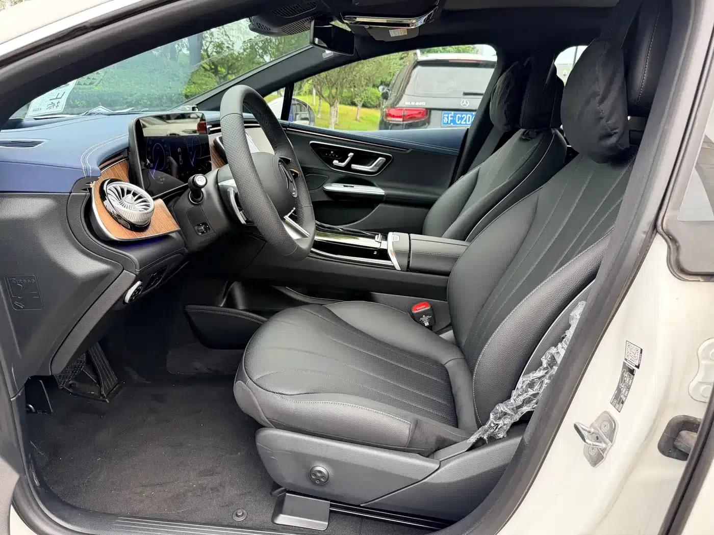 Mercedes-Benz EQE 2025 500 4MATIC Luxury Edition — миниатюра 5