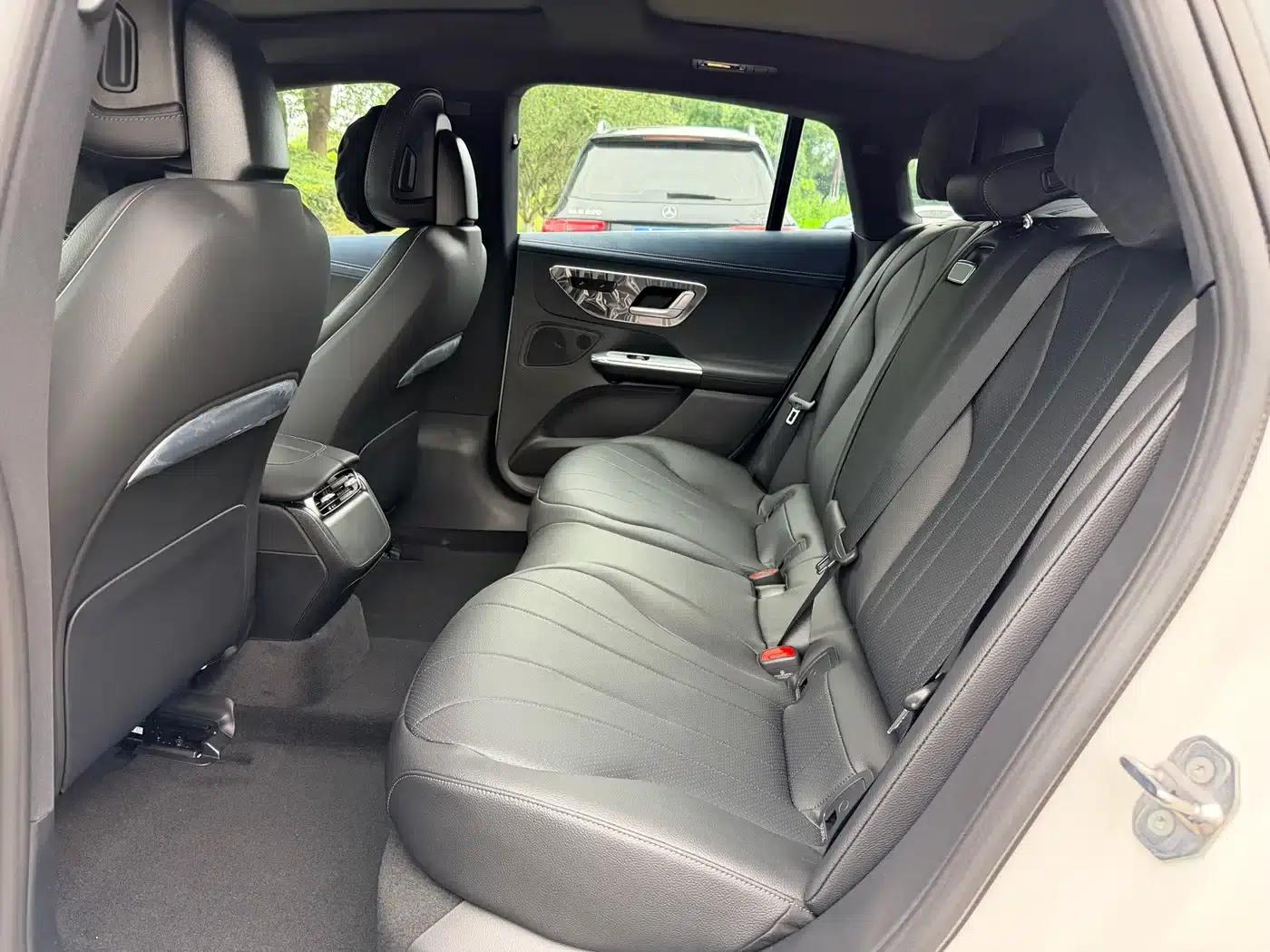 Mercedes-Benz EQE 2025 500 4MATIC Luxury Edition — миниатюра 7