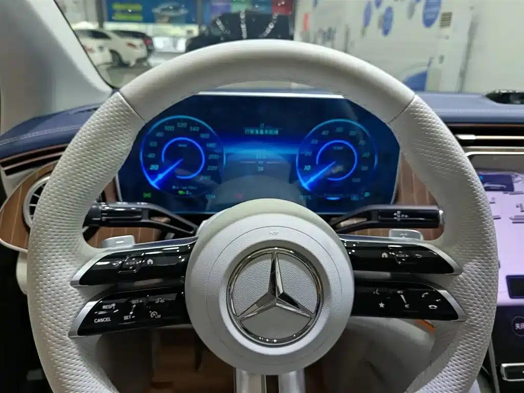 Mercedes-Benz EQE 2025 500 4MATIC Pioneer Edition — миниатюра 2