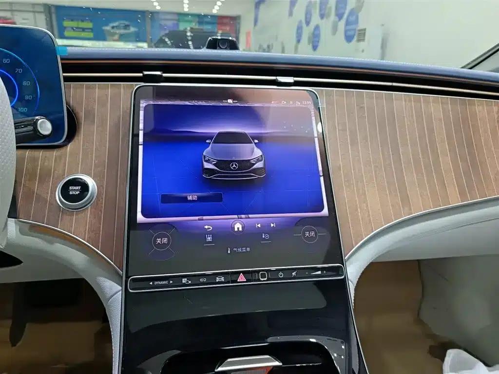 Mercedes-Benz EQE 2025 500 4MATIC Pioneer Edition — миниатюра 12