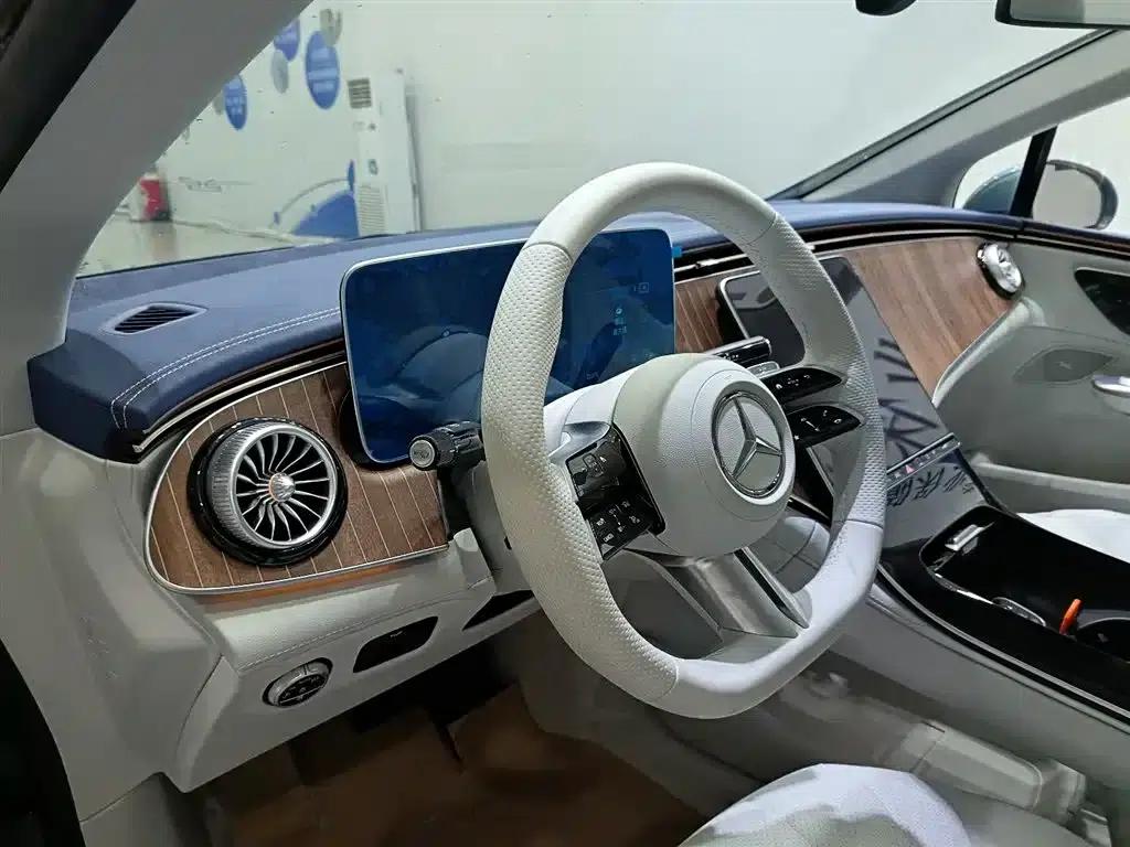 Mercedes-Benz EQE 2025 500 4MATIC Pioneer Edition — миниатюра 4