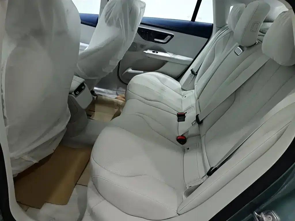 Mercedes-Benz EQE 2025 500 4MATIC Pioneer Edition — миниатюра 6