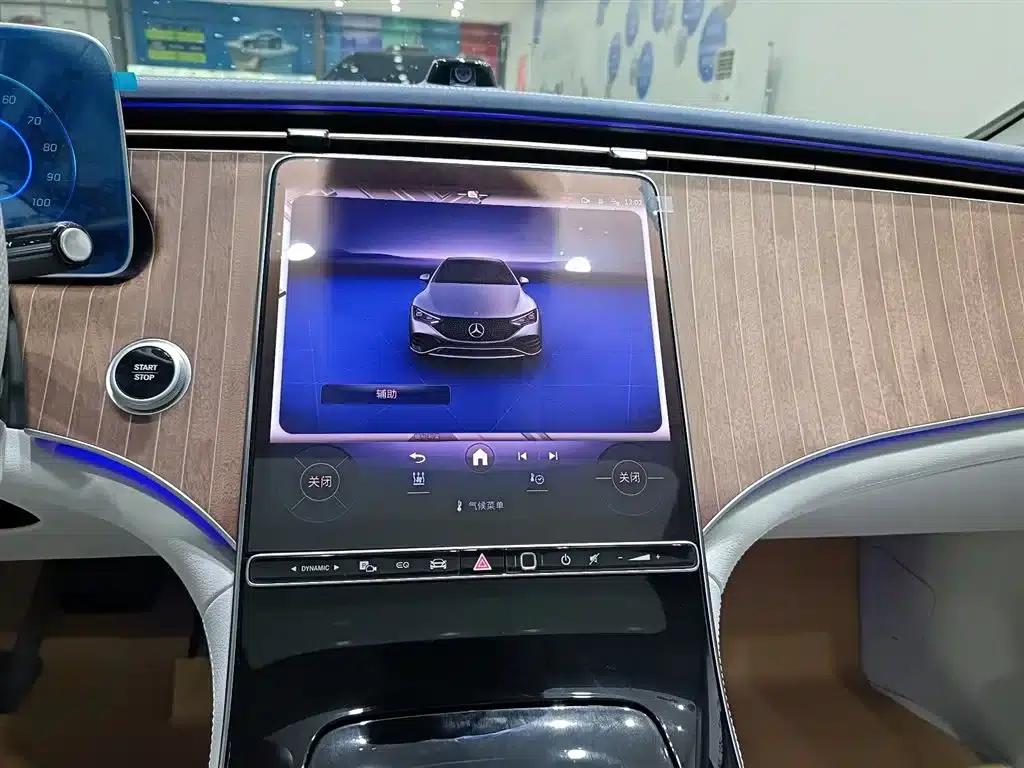 Mercedes-Benz EQE 2025 500 4MATIC Pioneer Edition — миниатюра 11