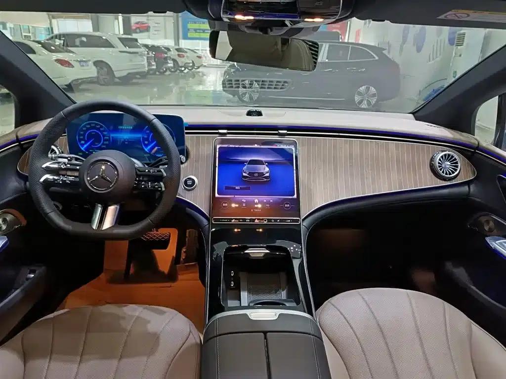 Mercedes-Benz EQE 2025 500 4MATIC Pioneer Edition — миниатюра 3