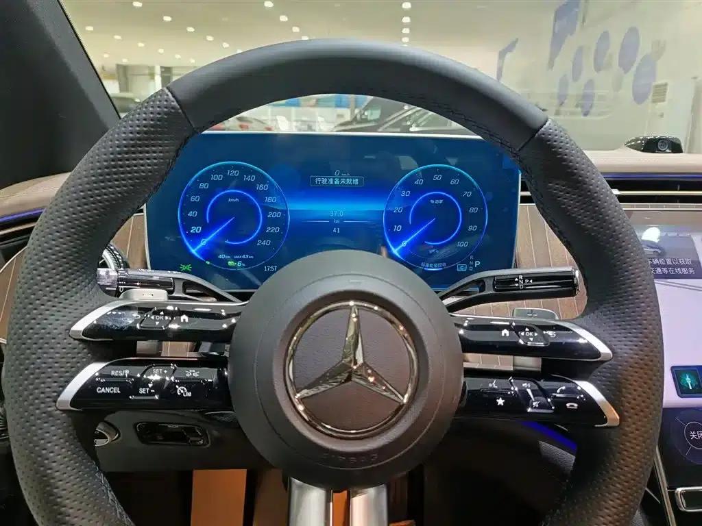 Mercedes-Benz EQE 2025 500 4MATIC Pioneer Edition — миниатюра 10