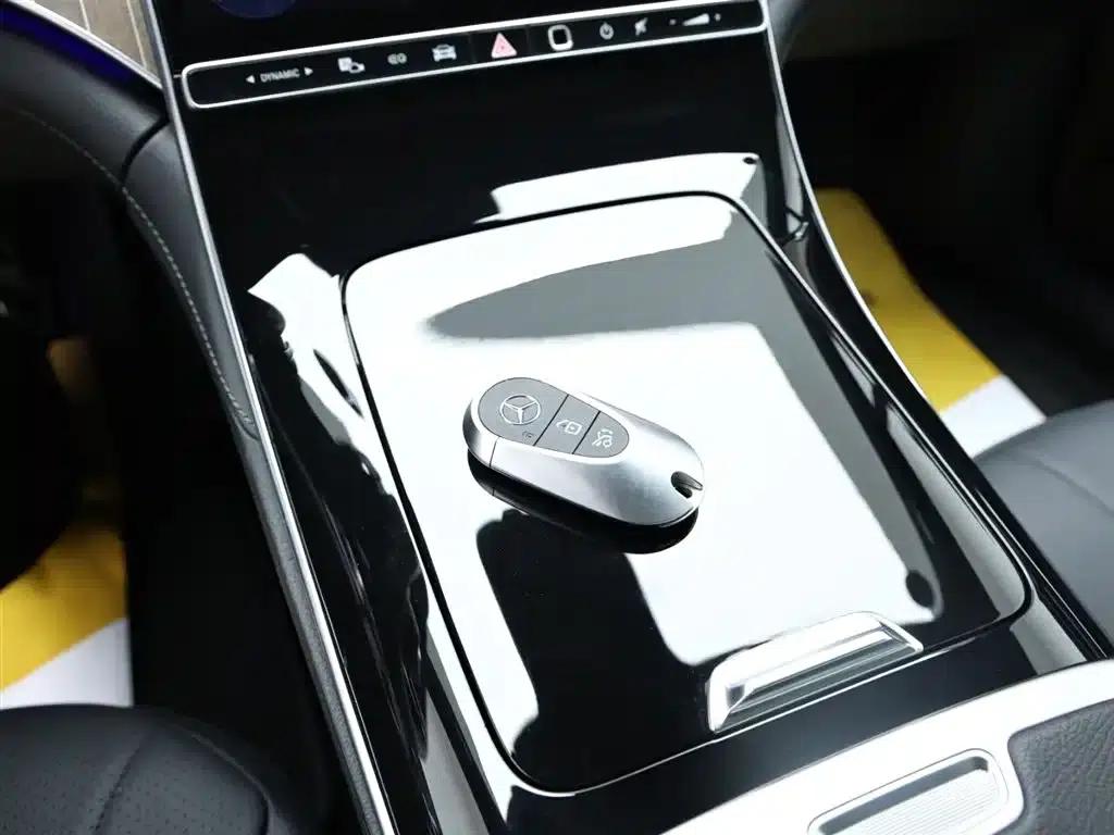 Mercedes-Benz EQE 2025 500 4MATIC Pioneer Edition — миниатюра 12