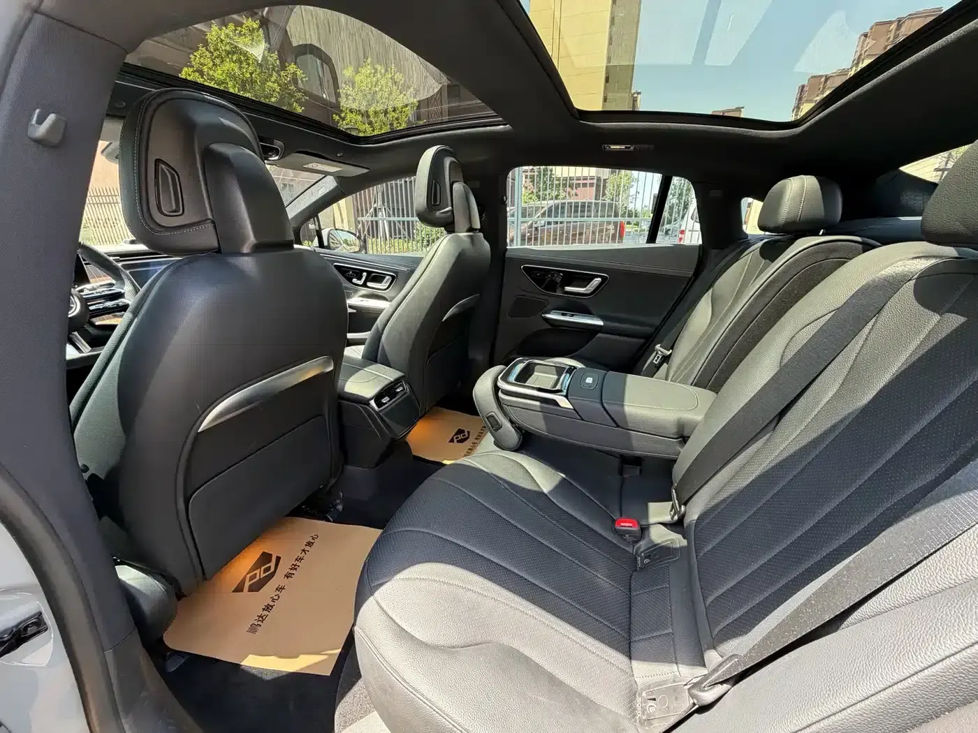 Mercedes-Benz EQE 2022 350 Luxury Edition — миниатюра 5