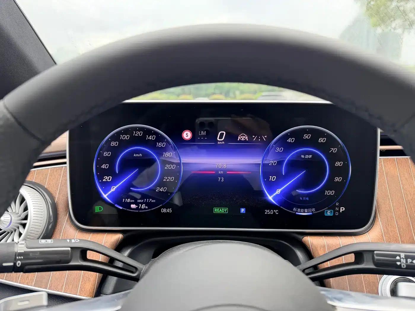Mercedes-Benz EQE 2025 500 4MATIC Luxury Edition — миниатюра 4