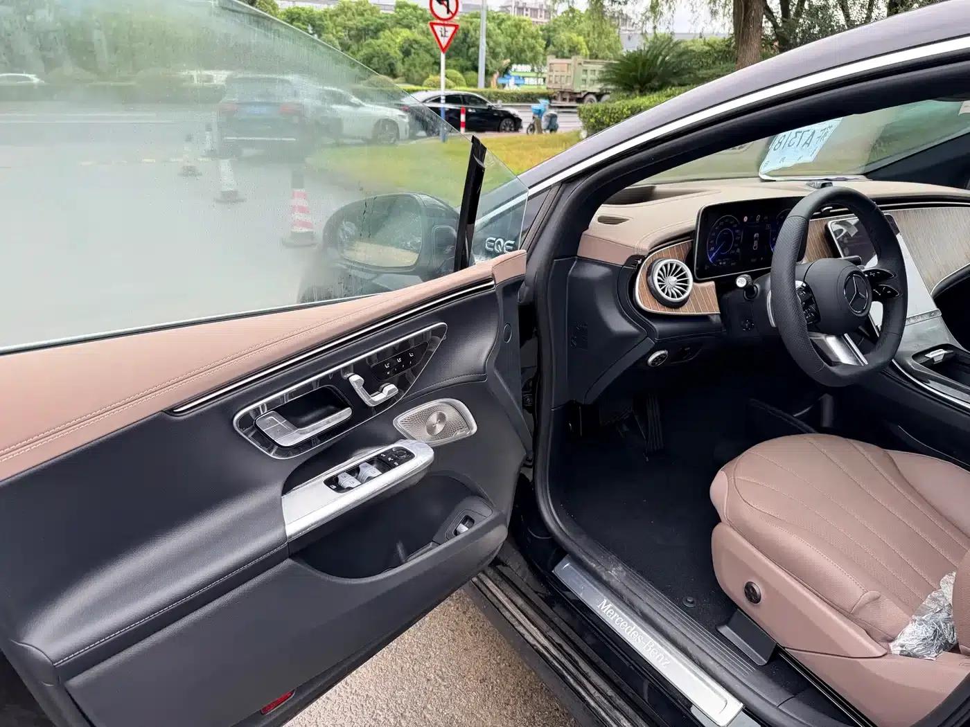 Mercedes-Benz EQE 2025 500 4MATIC Luxury Edition — миниатюра 6