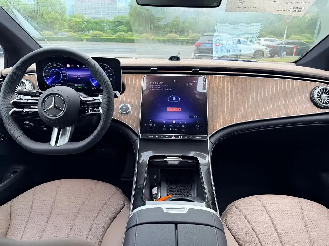 Mercedes-Benz EQE 2025 500 4MATIC Luxury Edition — миниатюра 8