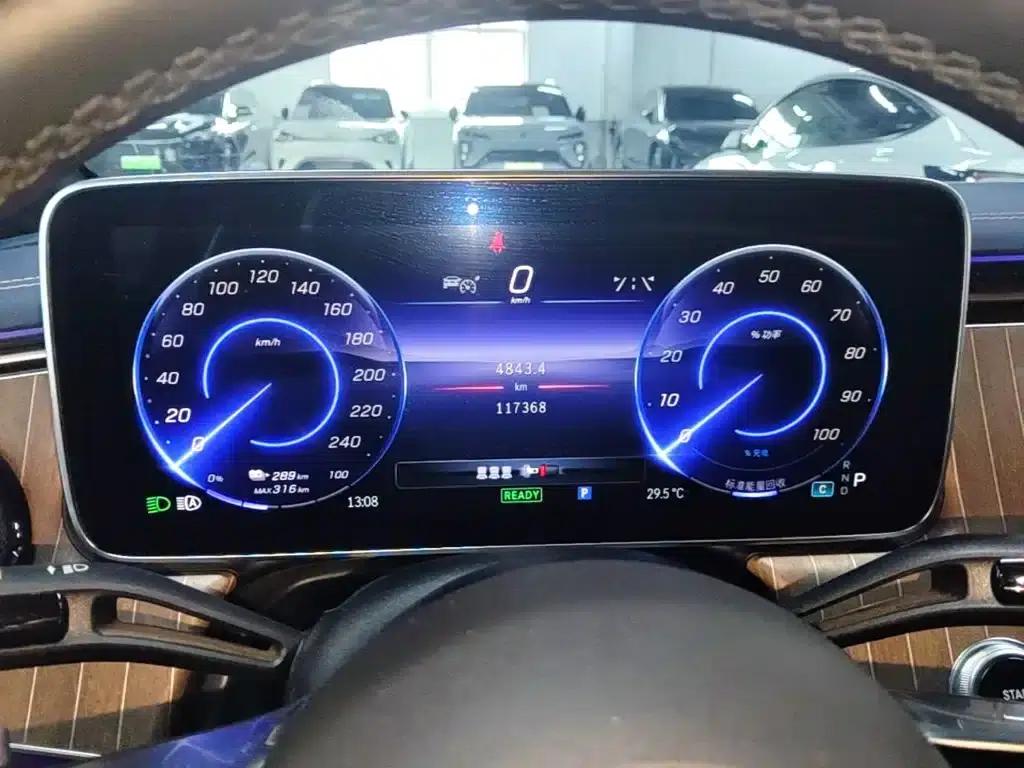 Mercedes-Benz EQE 2022 350 Pioneer Edition — миниатюра 12