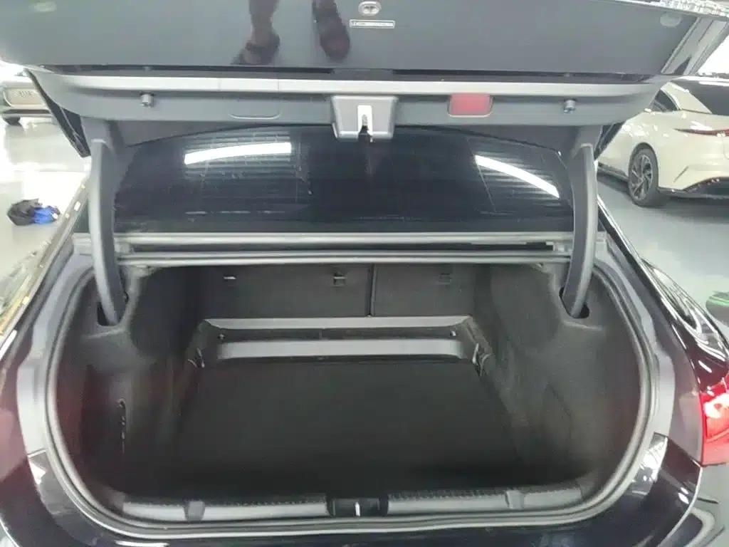 Mercedes-Benz EQE 2022 350 Pioneer Edition — миниатюра 19