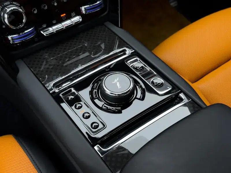 2024 Cullinan Black Badge — миниатюра 7