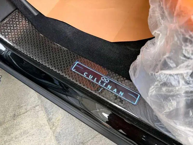 2024 Cullinan Black Badge — миниатюра 6