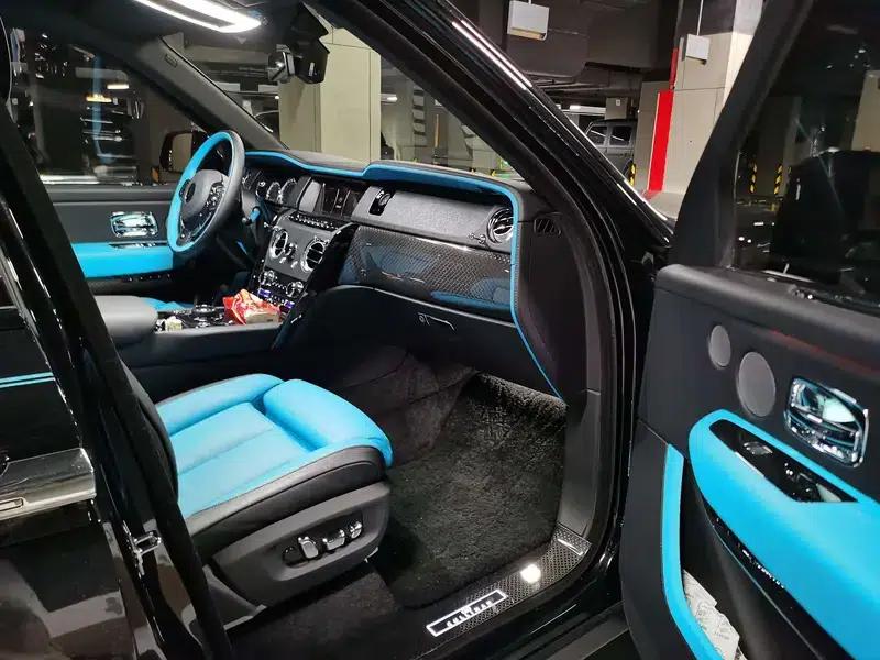 2024 Cullinan Black Badge — миниатюра 11