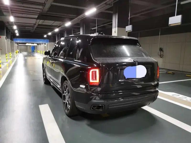 2024 Cullinan Black Badge — миниатюра 4