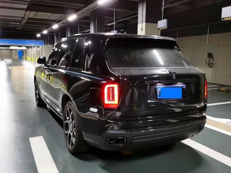 2024 Cullinan Black Badge — миниатюра 7
