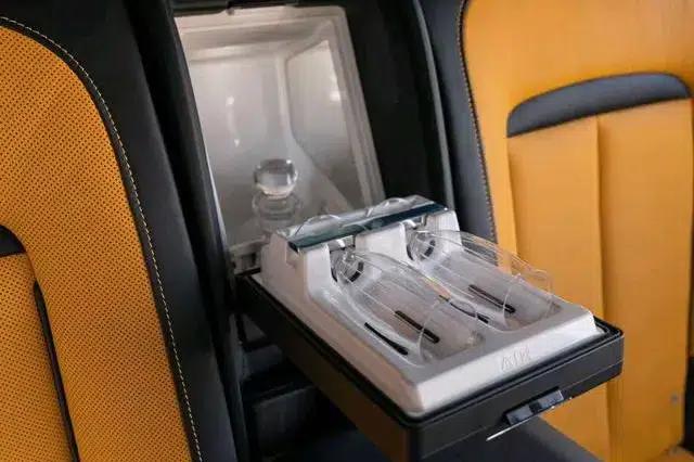 2018 Cullinan 5-seater — миниатюра 9