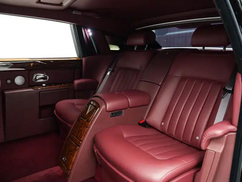 2011 Phantom 6.7L Automatic Rear-Wheel Drive 4-Seater Factory Custom Edition — миниатюра 25