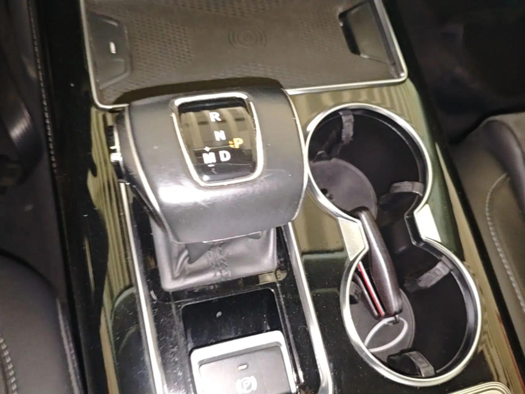 Hongqi HS7 2021 2.0T DCT Two-Wheel Drive Smart Connect Flagship Edition — миниатюра 21