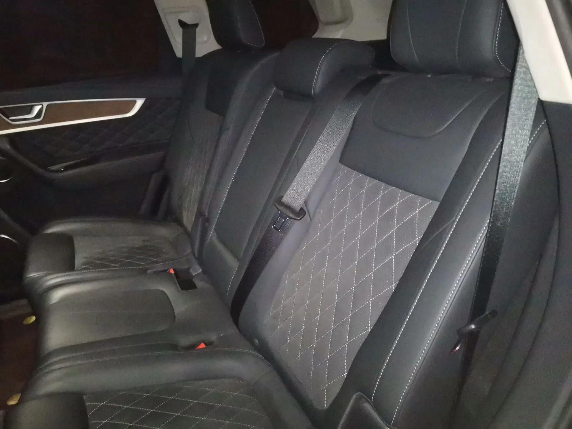 Hongqi HS7 2019 3.0T Automatic All-Wheel Drive Flagship Edition — миниатюра 14
