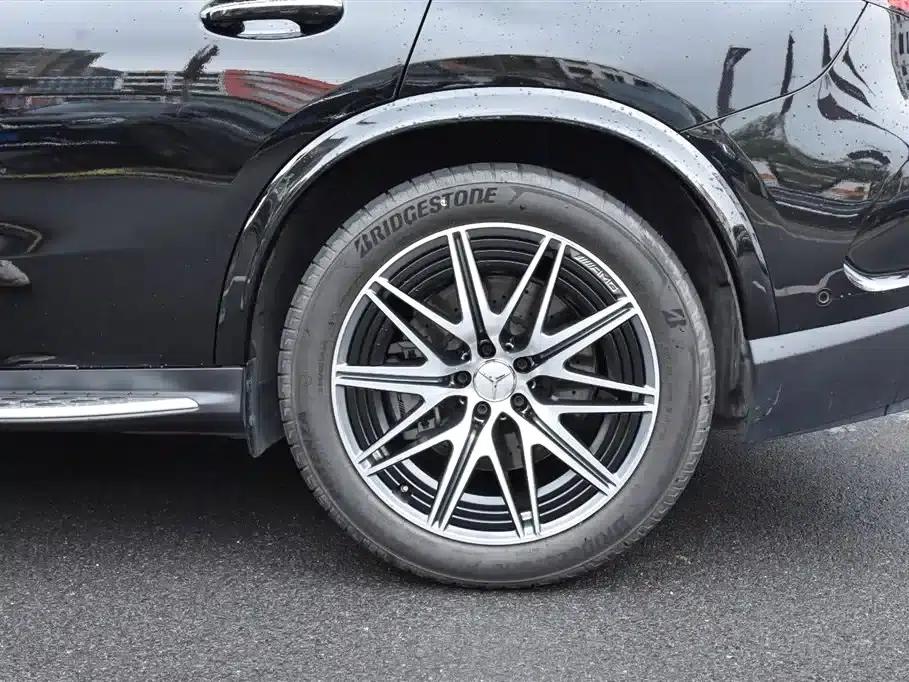 2025 Mercedes-Benz GLC AMG 43 4MATIC — миниатюра 12