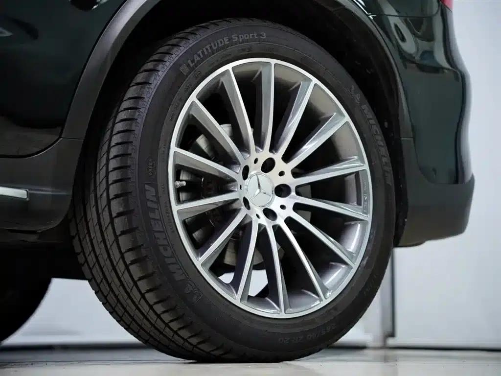 2017 Mercedes-Benz GLC AMG 43 4MATIC — миниатюра 21