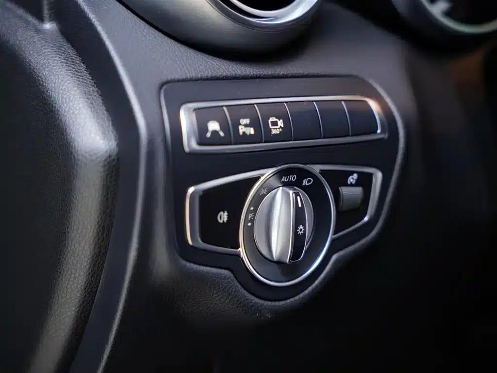 2017 Mercedes-Benz GLC AMG 43 4MATIC — миниатюра 31