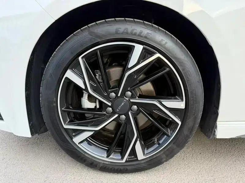 Lynk & Co 03 2023 1.5TD DCT Plus — миниатюра 9