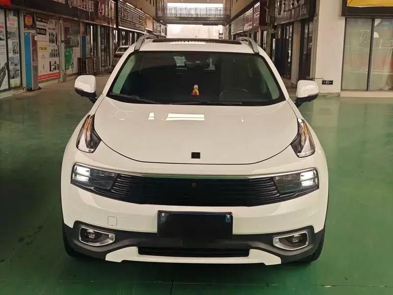 Lynk & Co 01 2017 2.0T 2WD Pro Edition — миниатюра 2