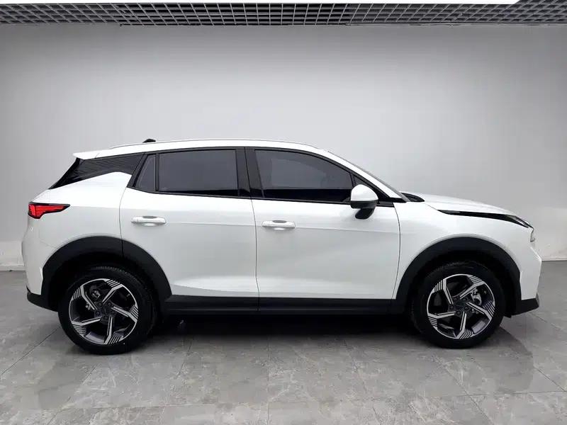 Lynk & Co 06 2025 Renew 1.5T Pro — миниатюра 8