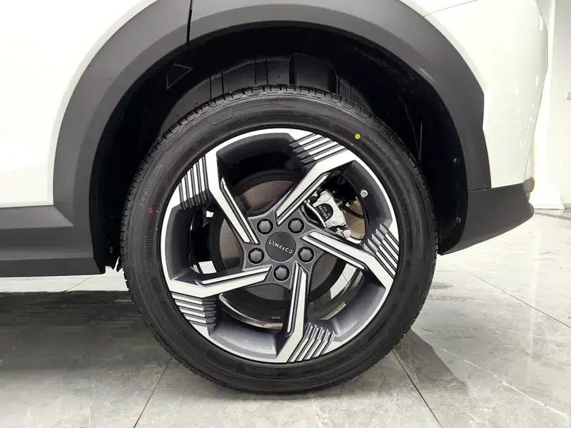 Lynk & Co 06 2025 Renew 1.5T Pro — миниатюра 9