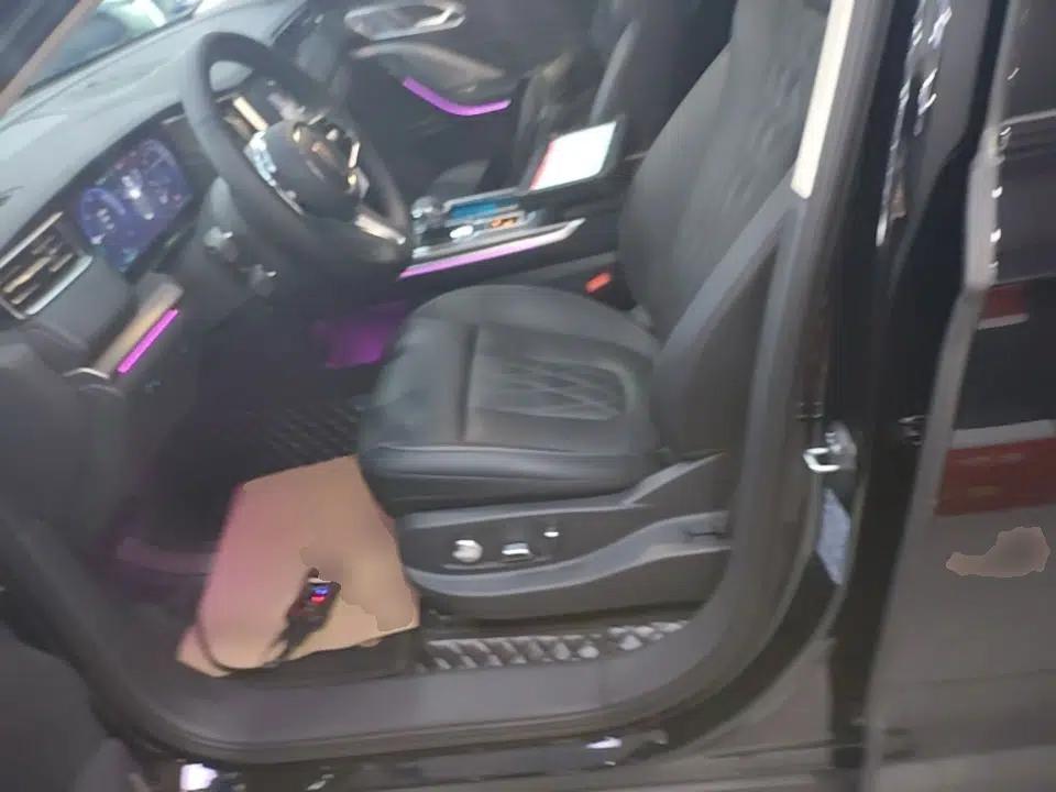 Hongqi HS7 PHEV 2024 2.0T PHEV Four-Wheel Drive Flagship Edition 7 Seats — миниатюра 22