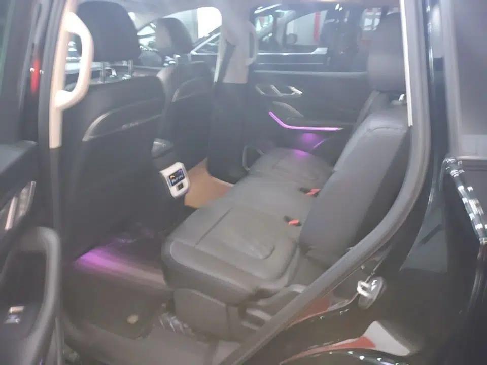 Hongqi HS7 PHEV 2024 2.0T PHEV Four-Wheel Drive Flagship Edition 7 Seats — миниатюра 25