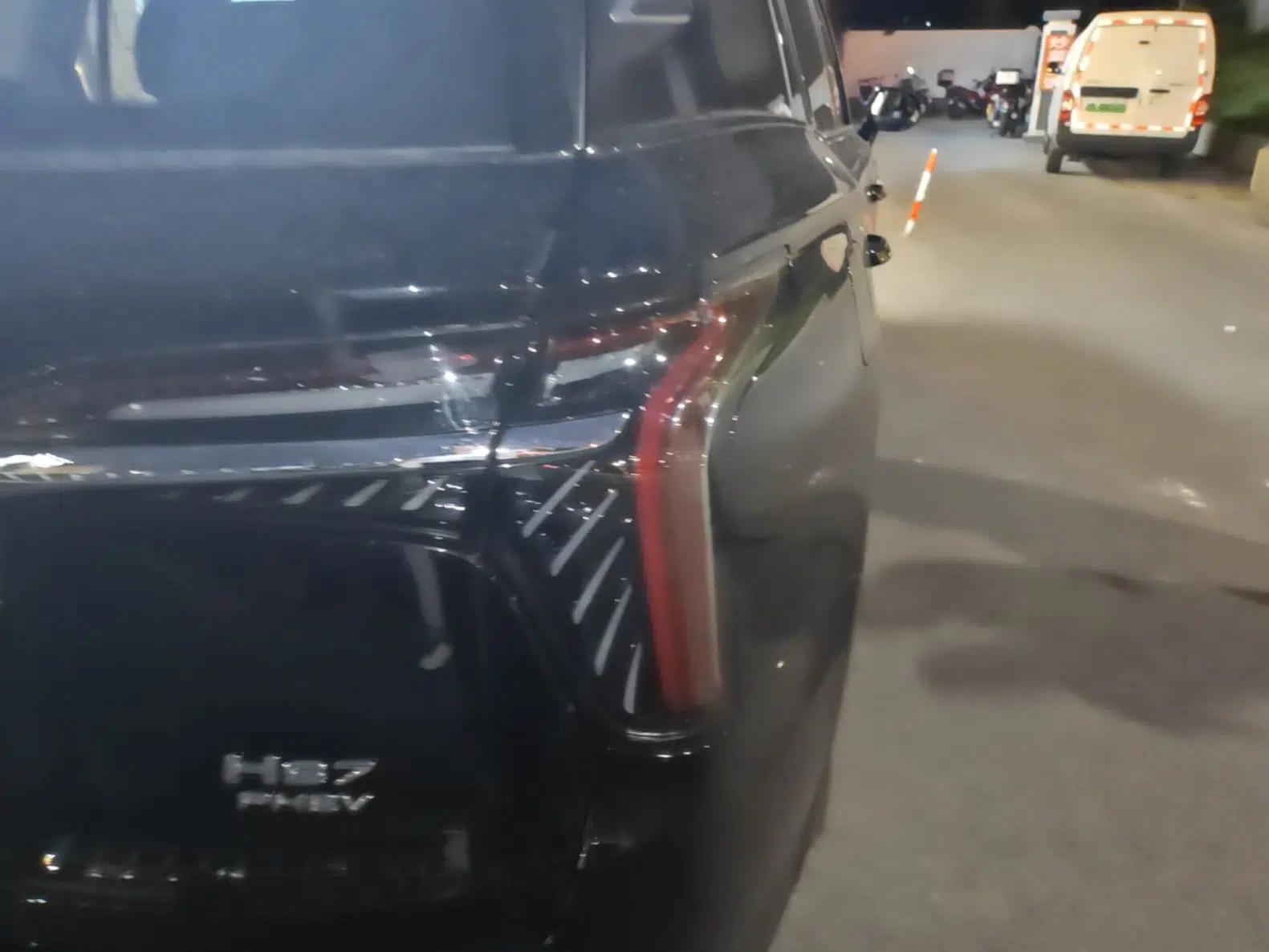 Hongqi HS7 PHEV 2024 2.0T PHEV Four-Wheel Drive Flagship Edition 6 Seats — миниатюра 12