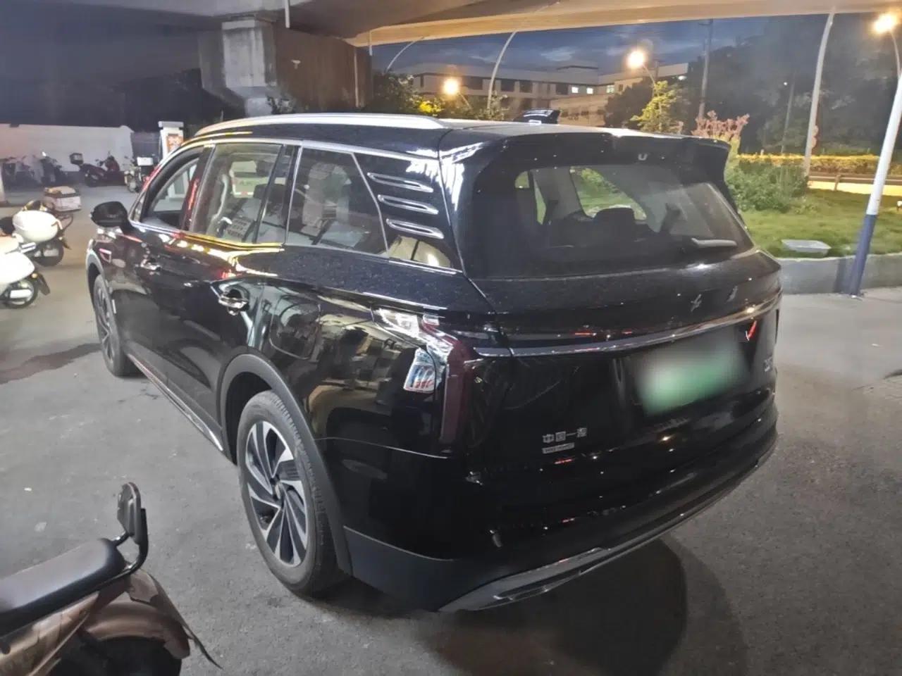 Hongqi HS7 PHEV 2024 2.0T PHEV Four-Wheel Drive Flagship Edition 6 Seats — миниатюра 4
