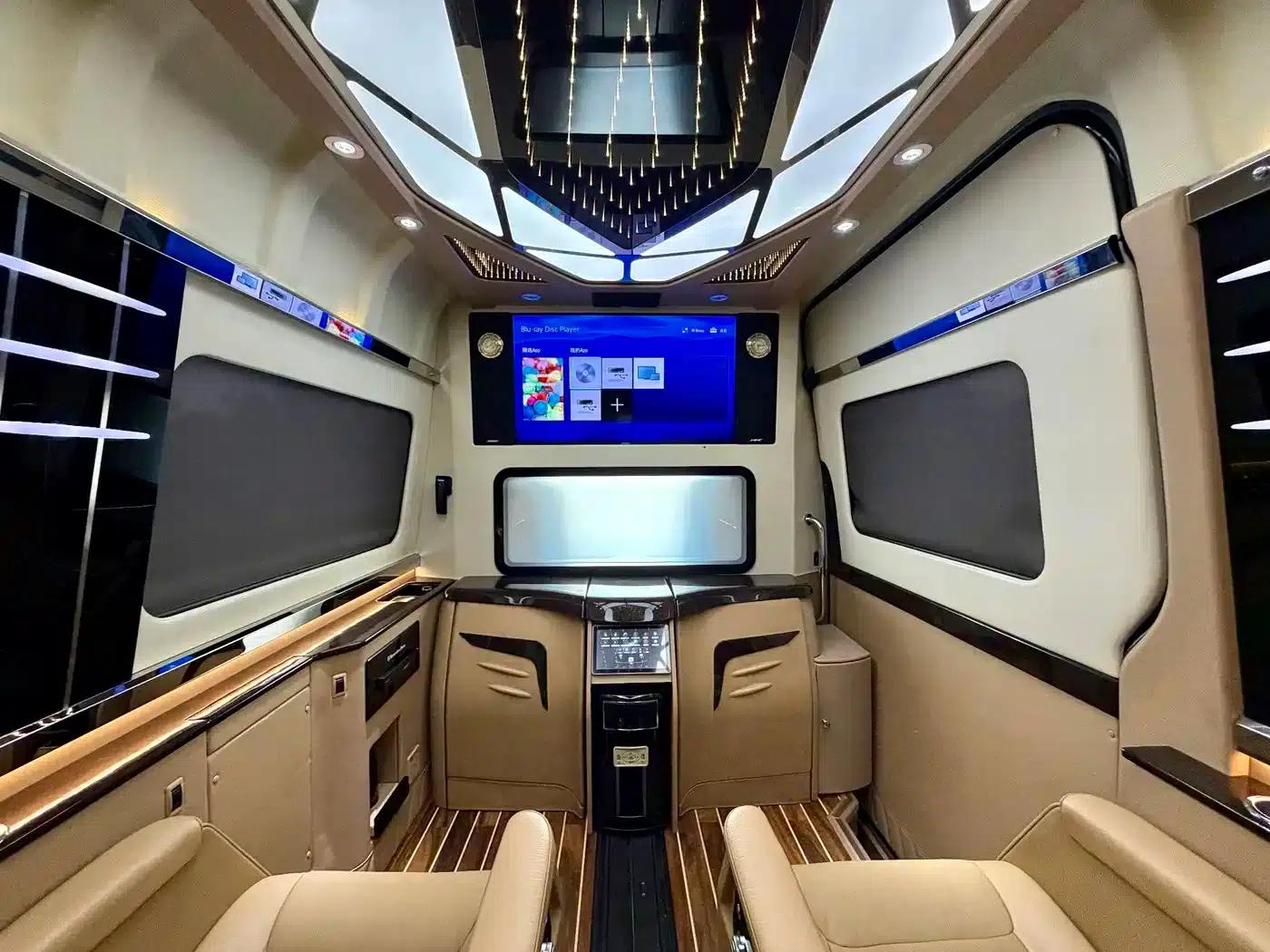 2018 Sprinter 3.5L Gasoline US Spec — миниатюра 9